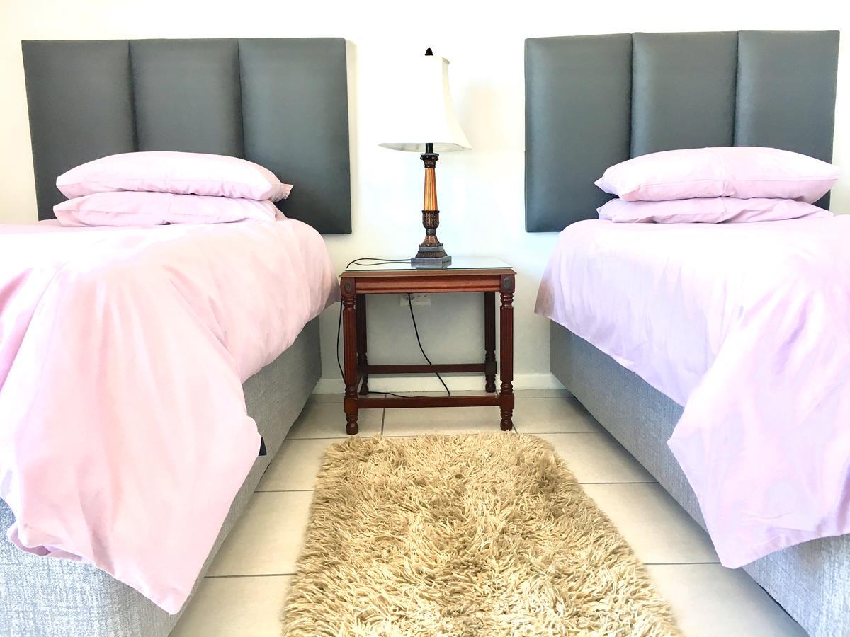 Hightide Apartment Amanzimtoti Ngoại thất bức ảnh